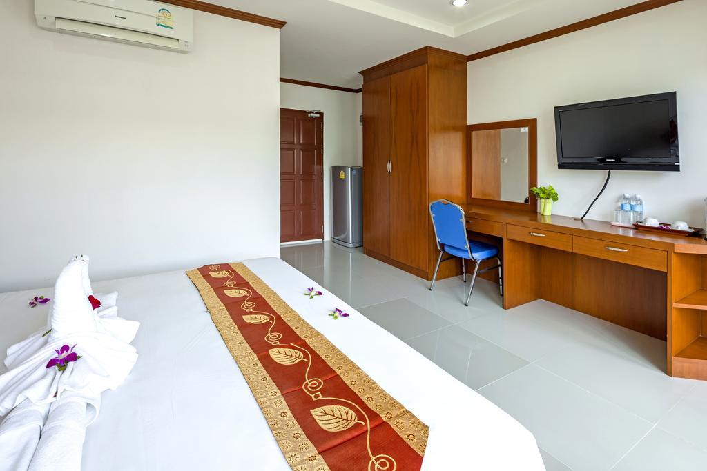 Phusita House 2 Hotel Patong Eksteriør billede