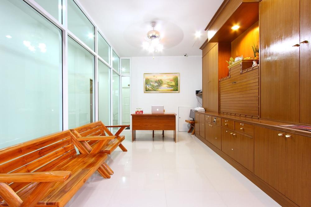 Phusita House 2 Hotel Patong Eksteriør billede