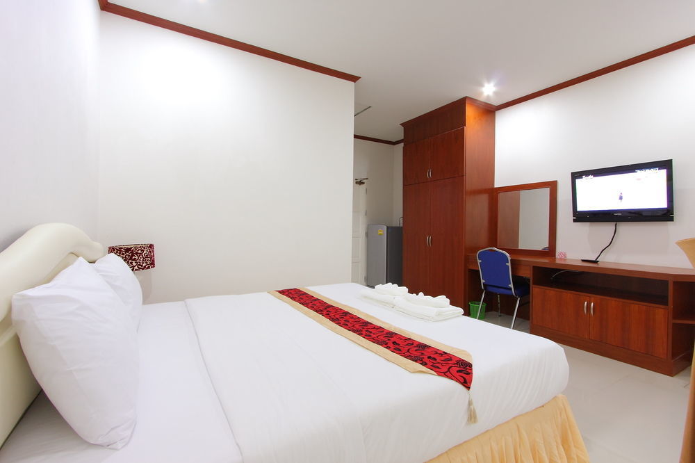 Phusita House 2 Hotel Patong Eksteriør billede