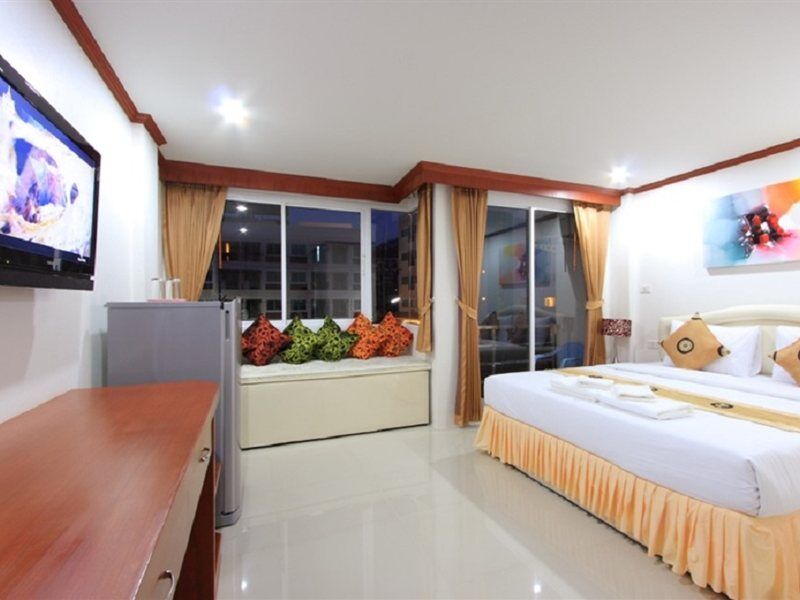 Phusita House 2 Hotel Patong Eksteriør billede